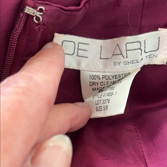 Elegant cranberry glitter long dress! - Picture 5 of 7